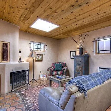 Cubero Casita Santa Fe